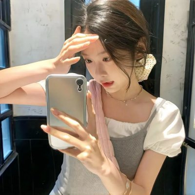 衣橱里的她1